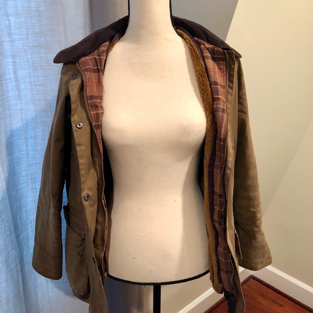 Women’s light brown beadnell jacket w/ accessories